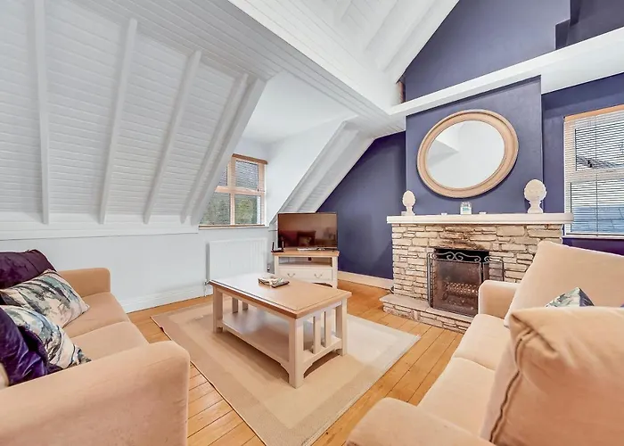 Luxury Accommodation With Games Room - Sleeps 10