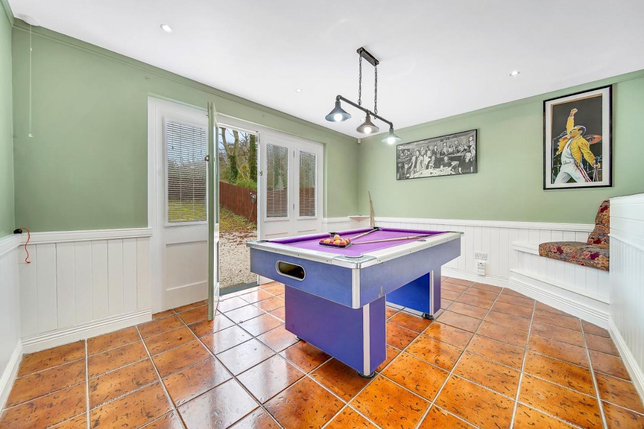 Luxury With Games - Sleeps 10 *