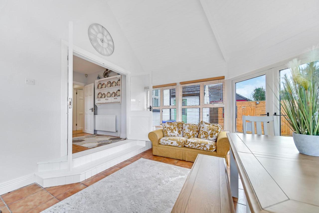 Luxury With Games - Sleeps 10 * Rathmullan